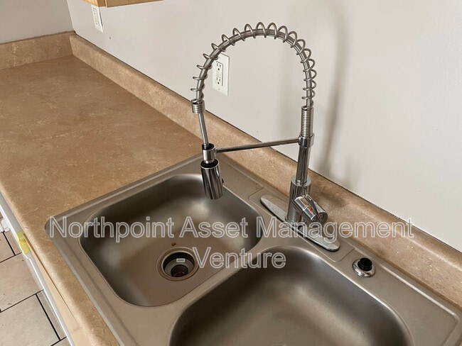 Foto del edificio - 1520 Andrew St