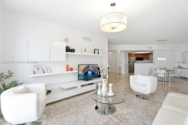 Foto del edificio - 16699 Collins Ave