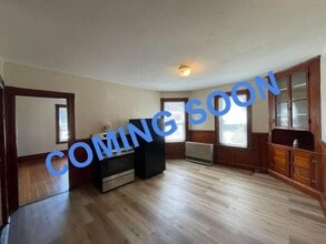 Building Photo - 68 Laval St