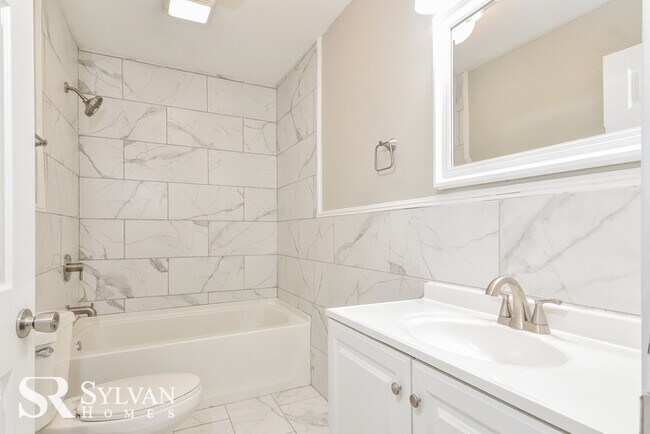 Building Photo - Charming 3BR 2BA Home