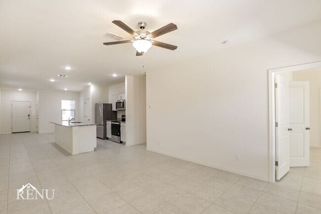 Building Photo - 35327 W San Capistrano Ave