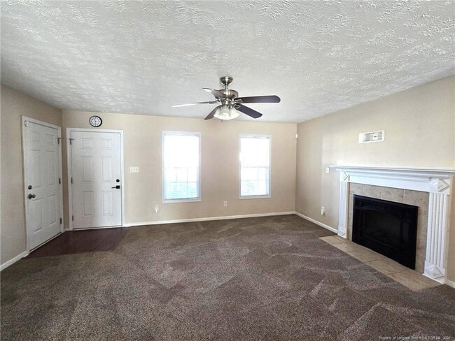 Foto del edificio - 5241 Goshawk Dr