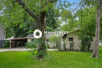 Building Photo - 1706 Enchanted Ln