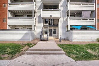 Building Photo - 14437 E 1st Dr