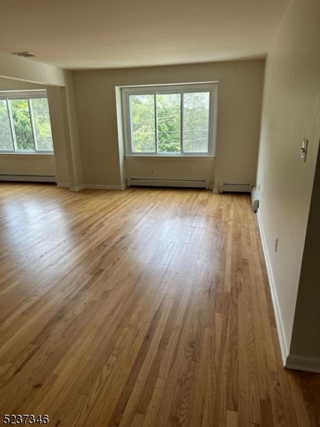 Foto del edificio - 10 Riverside Ave