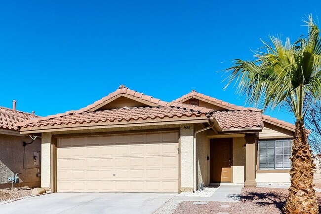 Foto del edificio - 7668 Kalmalii Ave