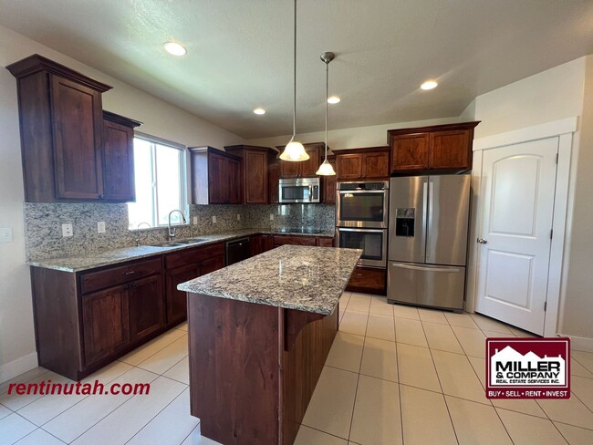 Foto del edificio - Beautiful home in Herriman For Rent!!