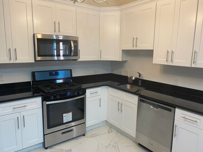 Foto del edificio - 616 Columbus Ave