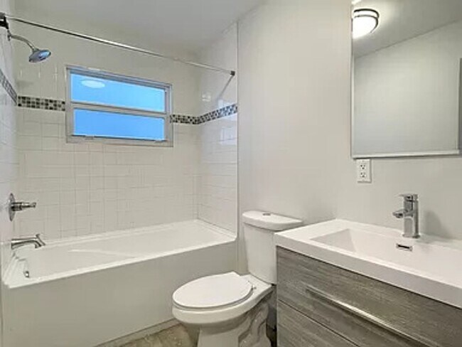 Foto del edificio - 5027 NW 6 Ave