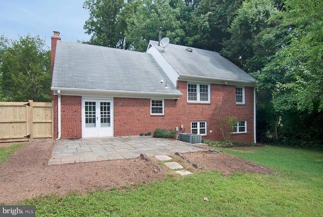 Building Photo - 5504 Beech Ave