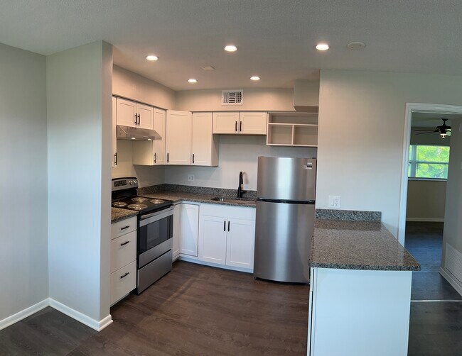 Kitchen - 1408 Alpine Rd