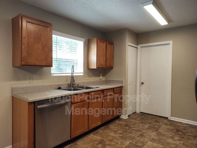 Building Photo - 2038 Dunsmore Ln