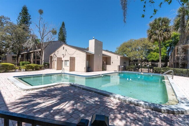 Foto del edificio - 7505 Pitch Pine Cir