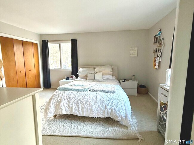 Foto del edificio - 19 Wadhams Ave