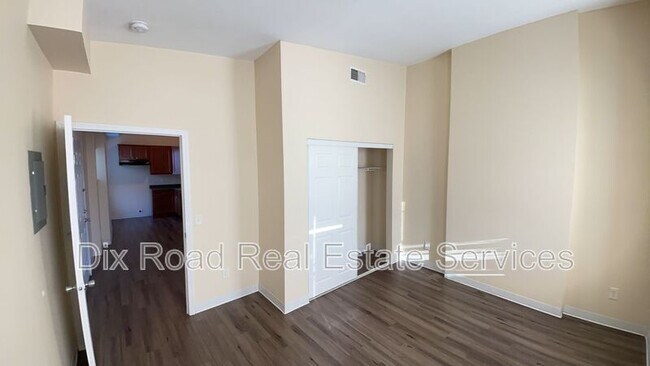 Foto del edificio - 4200 Colerain Ave