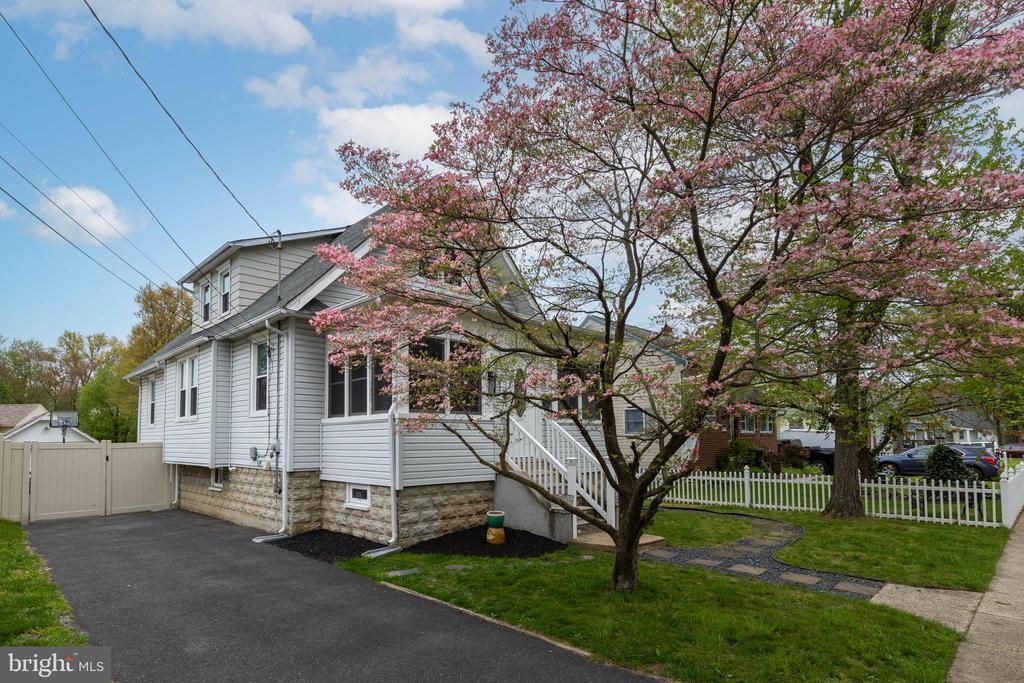 Foto principal - 135 Thomas Ave