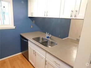 Building Photo - 447 Eastbrooke Ln
