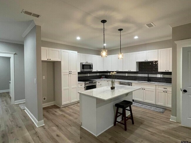 Building Photo - 13024 Clydesdale Ct
