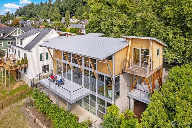 Foto del edificio - Lease Takeover: Breathtaking 1-Bed ADU Retreat with Spacious Living in Bellingham's Heart