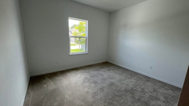 Building Photo - 584 Ranch Oak Cir