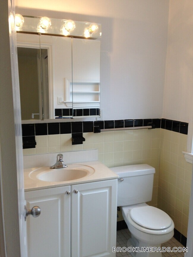 Foto del edificio - 117 Thornton Rd