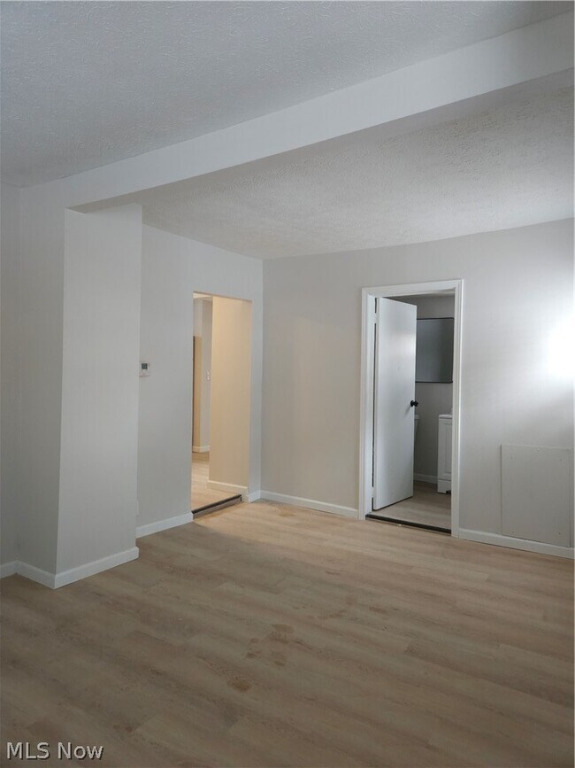 Foto del edificio - 2430 Talbot St