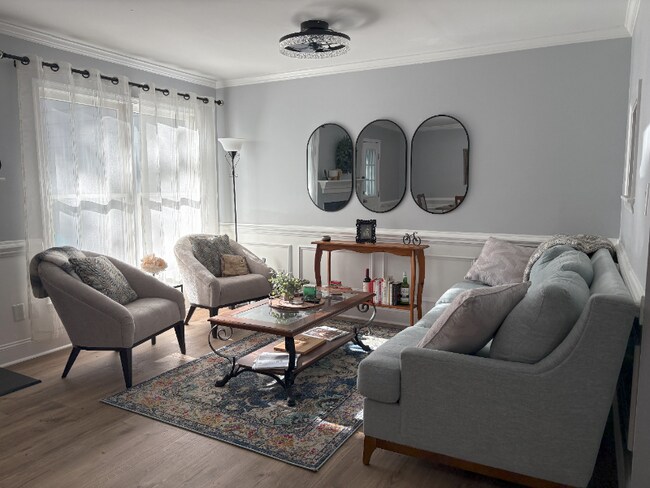 Foto del edificio - 2679 Broad Oaks Pl