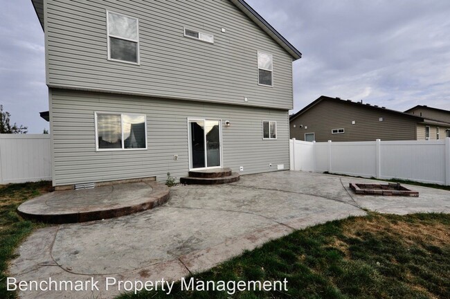 Building Photo - 7403 N Carrington Ln