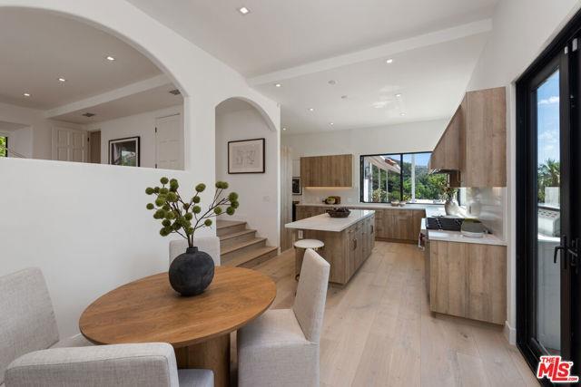 Foto del edificio - 9714 Oak Pass Rd