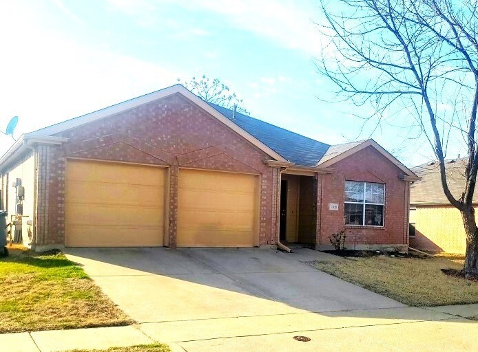 Primary Photo - 1319 Periwinkle Dr