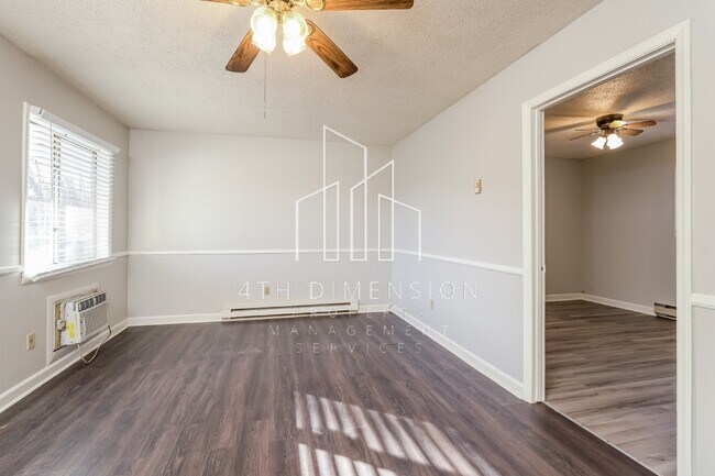 Building Photo - ***Accepting Housing Vouchers*** Modern 1-...