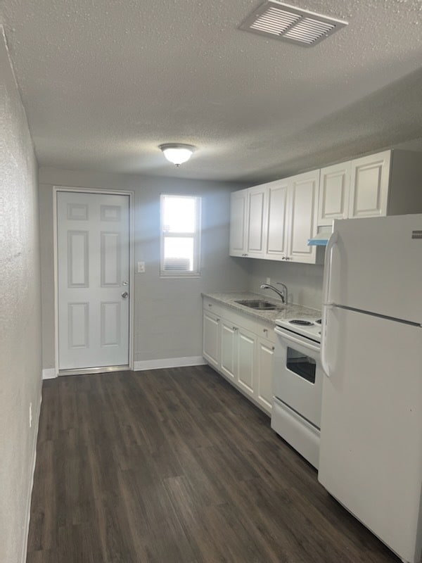 Photo - 415 12th st W- Apartment