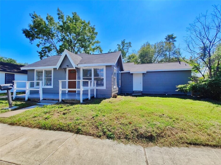 Primary Photo - 1121 Johnson St