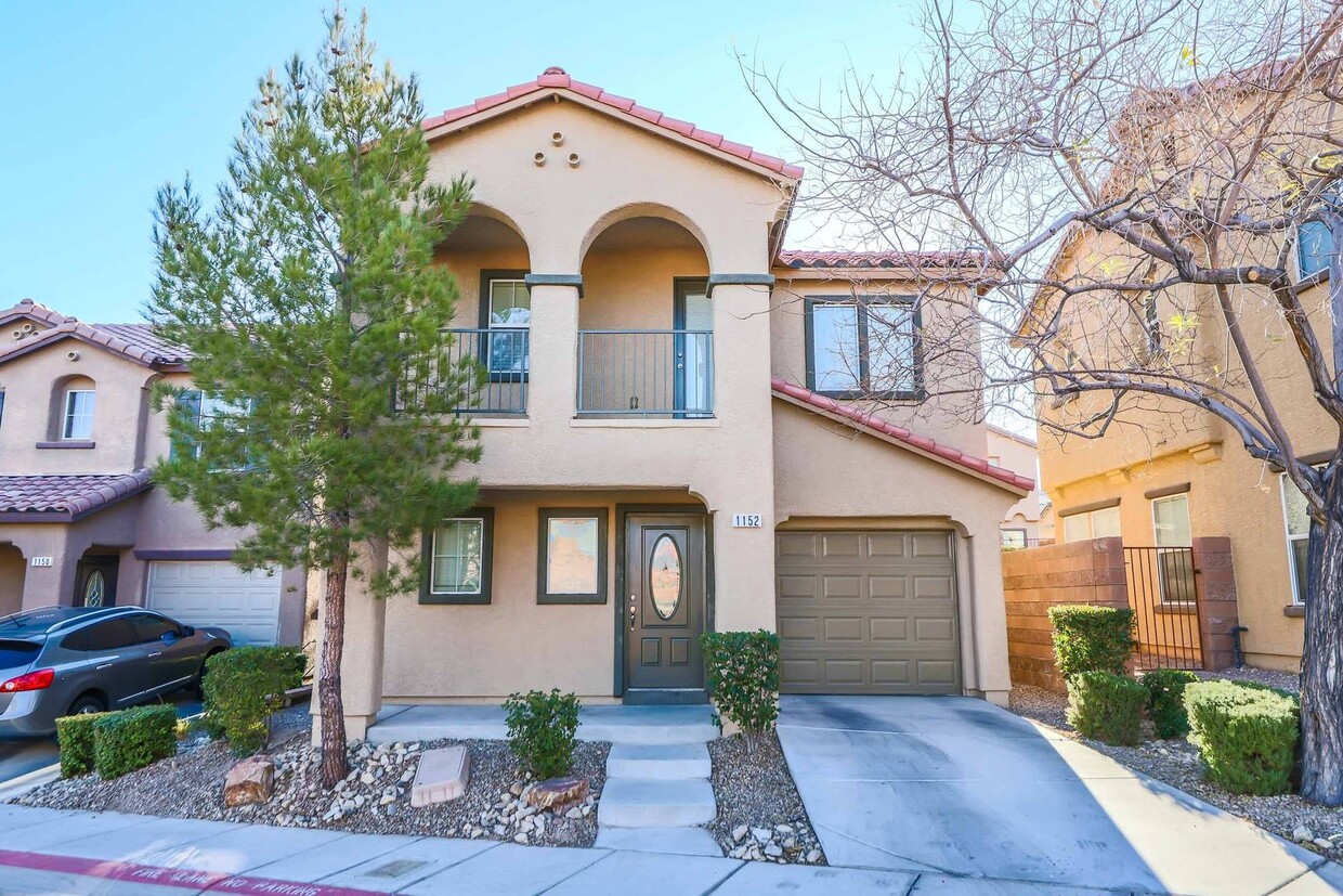 Foto principal - NEWLY UPGRADED 3 BEDROOM HOME IN HENDERSON!