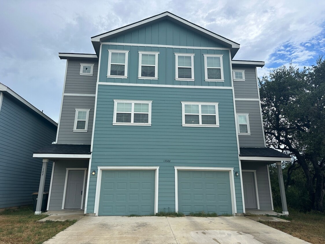 Primary Photo - Townhome for Rent