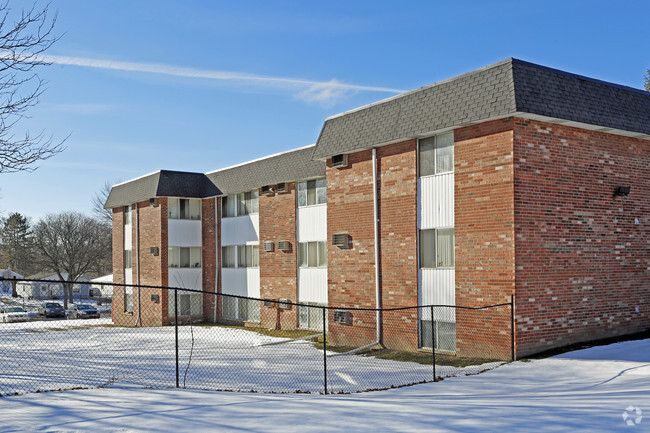 Foto del edificio - Garden Court Apartments