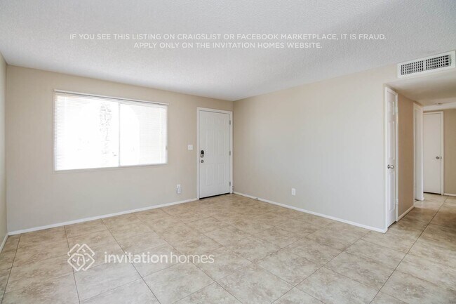 Foto del edificio - 6808 W Windsor Ave