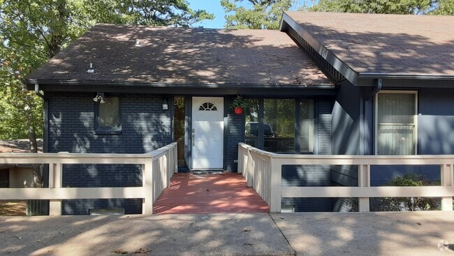 Building Photo - 1 Britten Cir