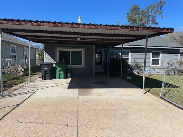 Building Photo - 5425 Bataan Rd