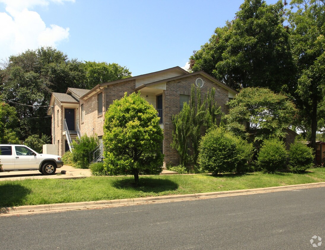 Building Photo - Woodrow Apartments