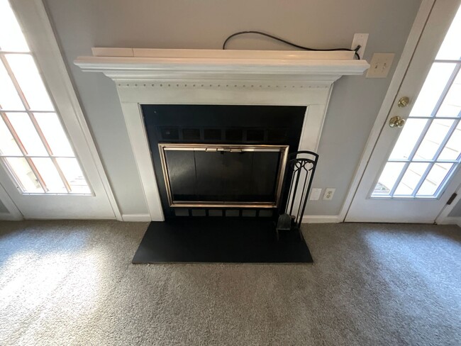 Foto del edificio - Stunning 2BR/2.5BA Townhome in Greensboro ...