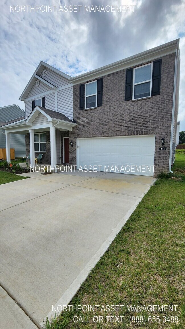 Foto del edificio - Spacious 4 Beds 3 Baths in Shelbyville