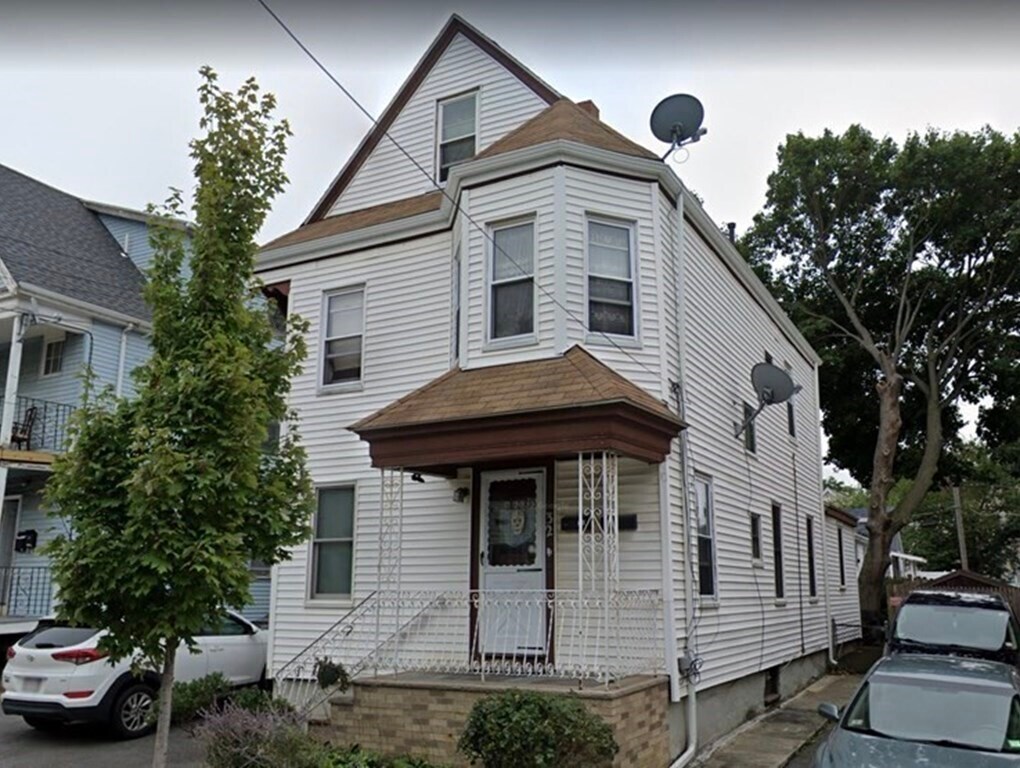 32 Waters Ave, Everett, MA 02149 Townhome Rentals in Everett MA