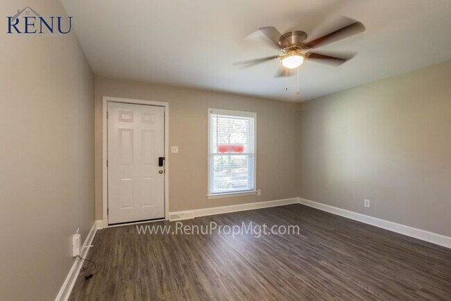 Foto del edificio - Available Now!