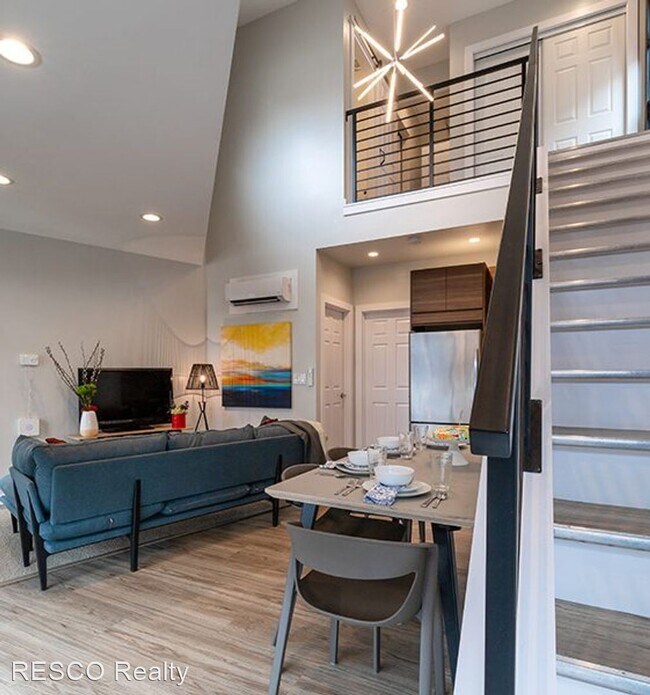 Foto del edificio - 3 br, 2 bath House - 989 McClelland Ave.