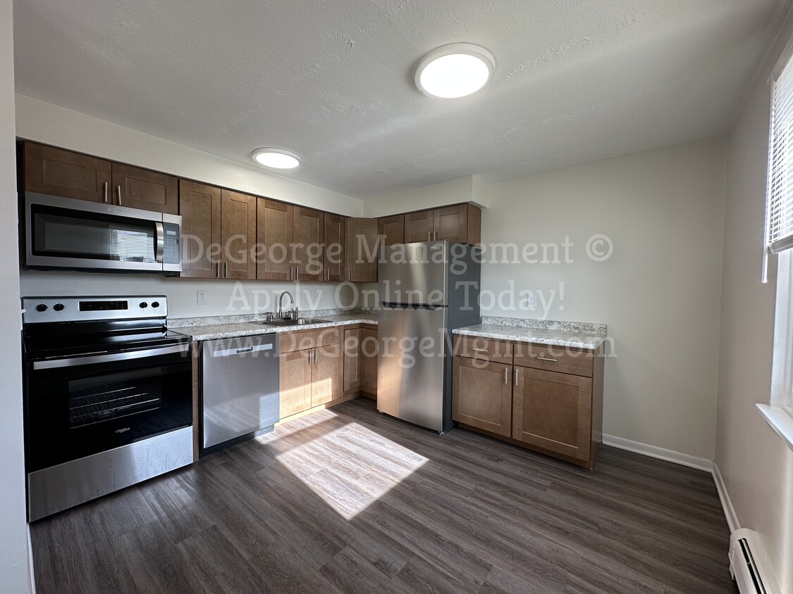 Foto principal - Georgetown Manor Apartments for Rent in We...