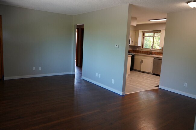 Foto del edificio - r3409NE59thStVancouver