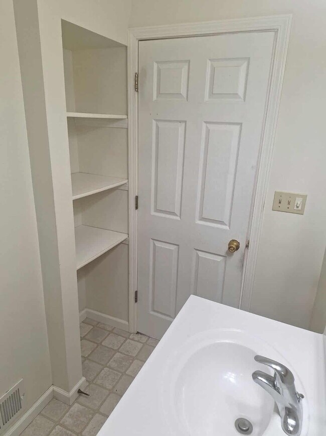 Foto del edificio - 1808 S 13th St