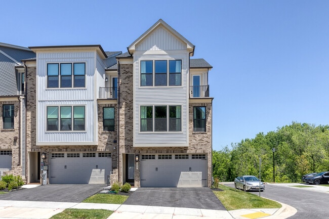 Building Photo - 200 Hickory Hollow Ct