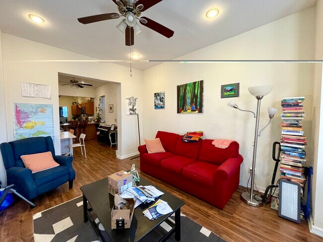 Foto del edificio - 1921 N Francisco Ave